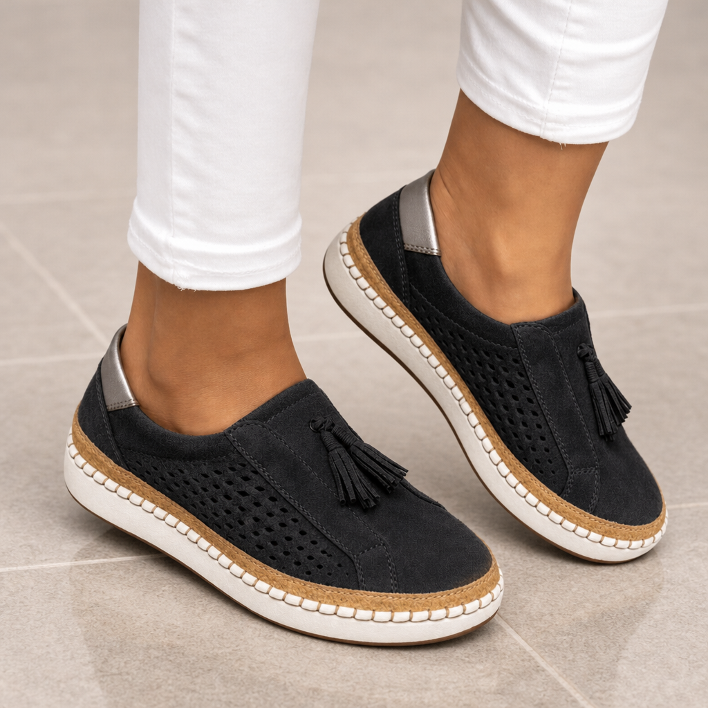 Camogli Orthopedic Tassel Mules in Black